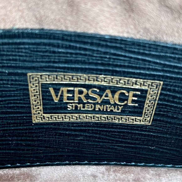 Versace Black Leather Wristlet Clutch Vintage with lock & key - Picture 16 of 17